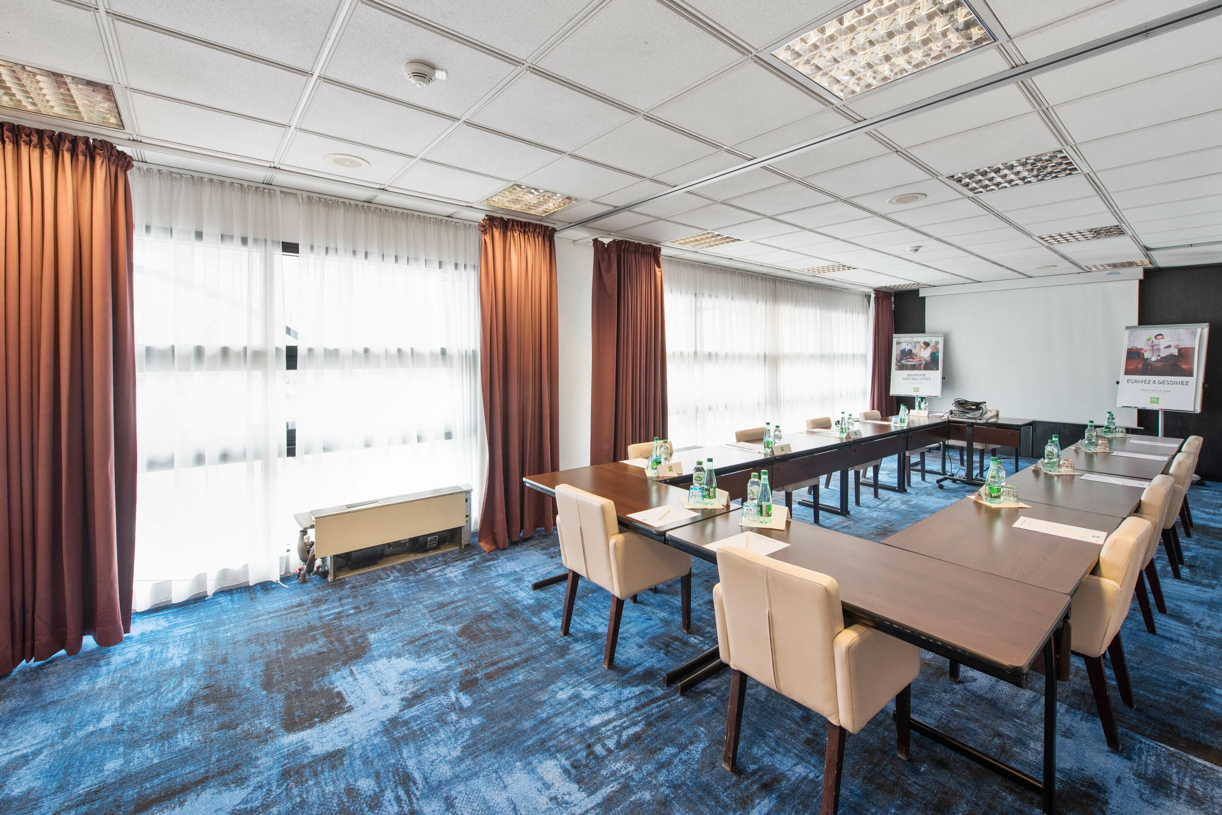 Ibis Styles Evry Courcouronnes Hotel And Events Exterior foto
